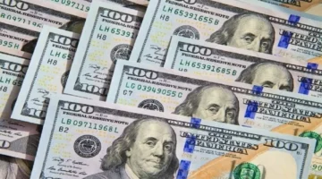 تراجع الدولار الأمريكي.. تغييرات جديدة في سعر الصرف متأثرة ببيانات اقتصادية مرتقبة